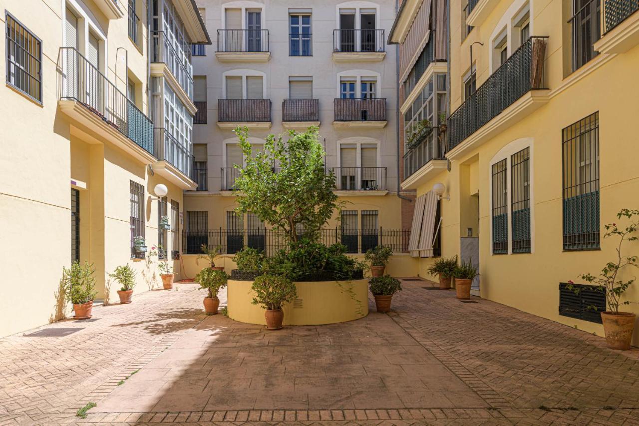 Wintowinrentals Genial Apartamento, Centrico Y Silencioso Малага Экстерьер фото