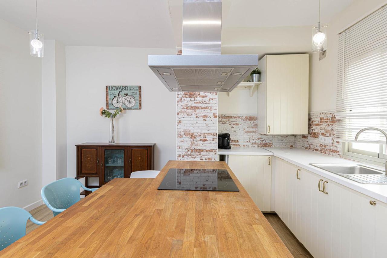 Wintowinrentals Genial Apartamento, Centrico Y Silencioso Малага Экстерьер фото